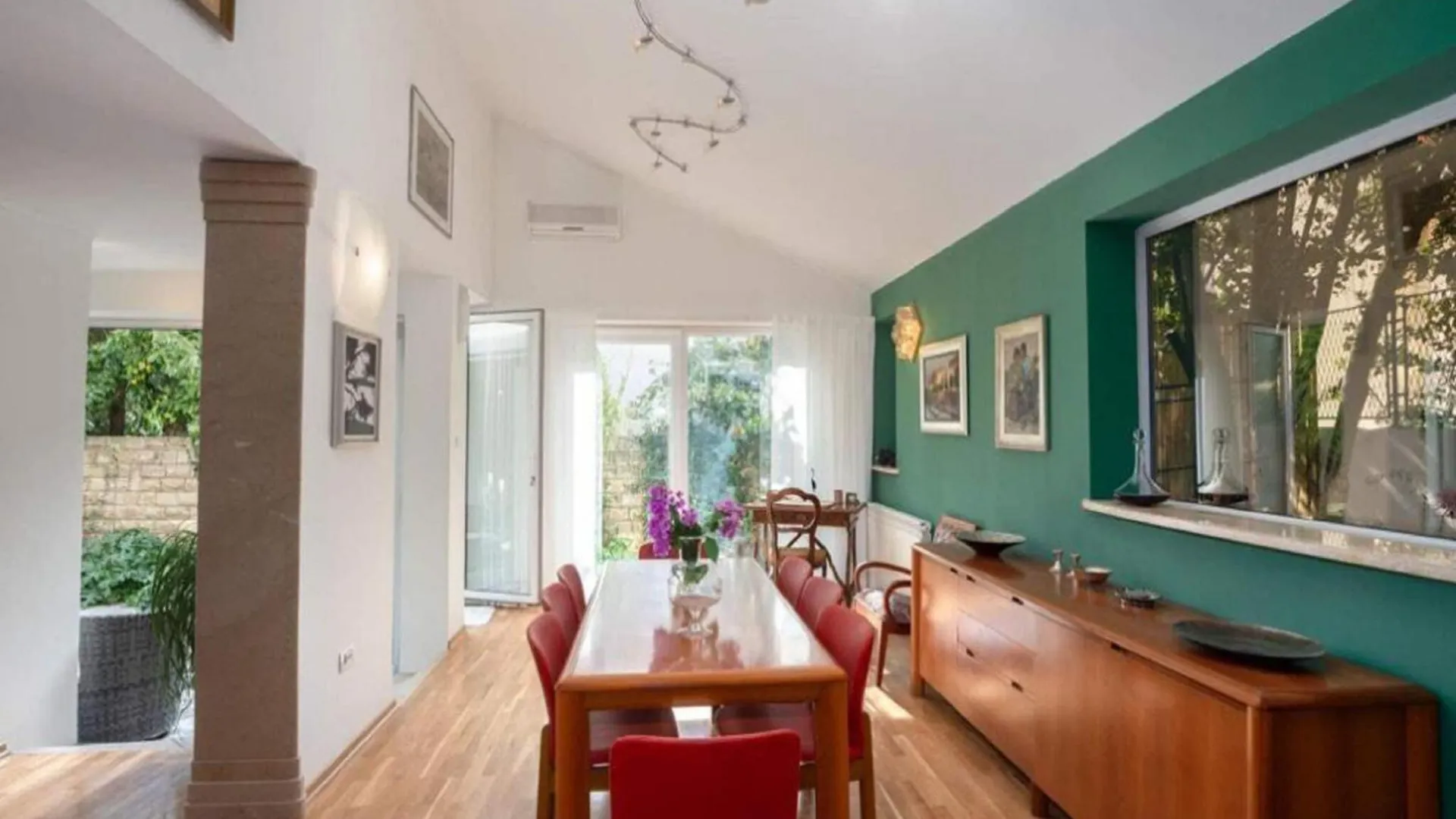 Luxury Suite Jasmin-Two Bedroom Suite With Hot Tub Split